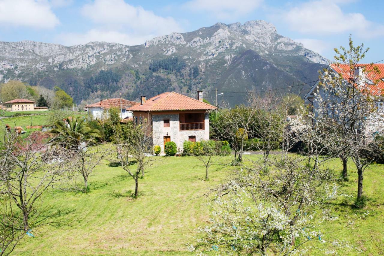 Los Candiles Onís Exteriör bild